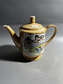 80年代左右，麻姑献寿茶壶一把