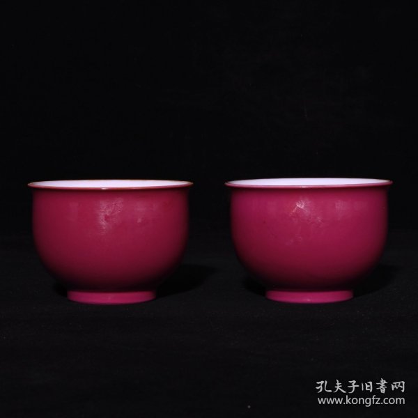 旧藏 清雍正胭脂红釉描金压手杯 高5.6x7.8厘米