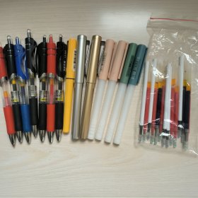 14支签字笔加14支笔芯