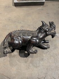 瑞兽木雕摆件，品相完好
