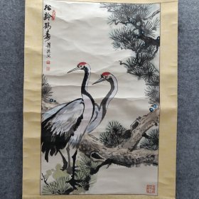 【名人国画】作者：李景源，字净泉，号茗月书屋。为河南省美协会员、中国书协会员，任北京汉风清逸书画院执行董事兼院长。曾于国家画院、清华美院进修。其书法入展第五届全国妇女书法作品展等；国画成绩斐然，《五月》入选“丹青扬州”第三届全国工笔重彩画作品展，多幅作品获奖入选。同时，他热衷文艺志愿活动，在书画领域积极耕耘、成果显著。品相实物请老师看图片为准69*41.5cm