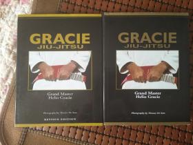 [巴西柔术]格雷西柔术全书（精装新版）GRACIE JIU-JITSU Revised Edition格雷西柔术——大师赫利奥 · 格雷西关于巴西柔术的最终文本。经典的16开本，306页，精装，全彩，有超过1100张照片，格雷西饮食的介绍，另外还有一章，你会发现一些大师的独特哲学。