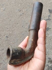 重达八两的清代铜烟锅