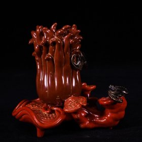 清乾隆官窑紫金矾红釉捏雕福寿灵芝纹笔筒