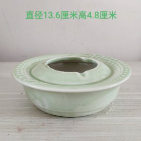 青釉瓷烟缸11505