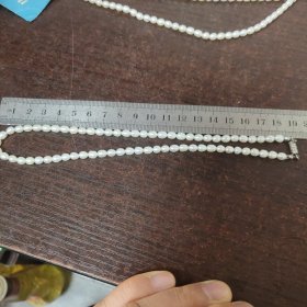 珍珠项链:白