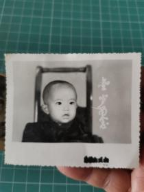 【绘画素材】一张80年代黑白老照片，小毛毛，小宝宝，壹岁留念