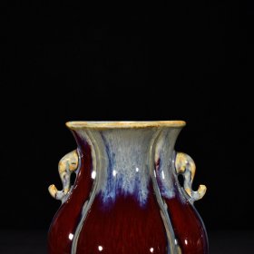 清乾隆郎窑红曜变象耳尊 高18.5厘米 宽13.5厘米