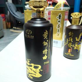 酒瓶：贵州特曲一个，1L公斤瓶，品相完美如图。