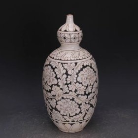 磁州窑牡丹纹葫芦瓶