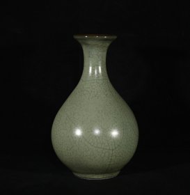 官窑玉壶春瓶，高22×14厘米