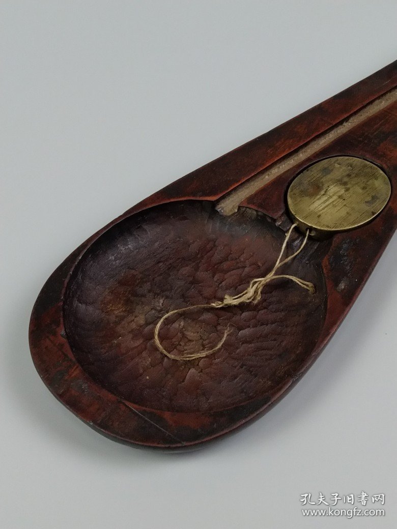 清代楠木【戥子称】牙杆，用来称金、银、药品等分量小的东西。完整无缺，实拍如图！