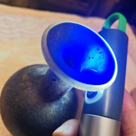 汉唐时期老镏璃瓶一只高15公分喜欢的不要错过放漏出