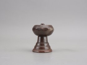 酱釉油灯