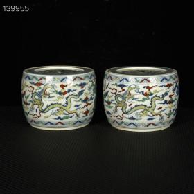 明成化斗彩五龙纹蛐蛐罐
古董收藏瓷器