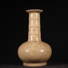 旧藏宋代哥窑“乾隆御题”弦纹瓶