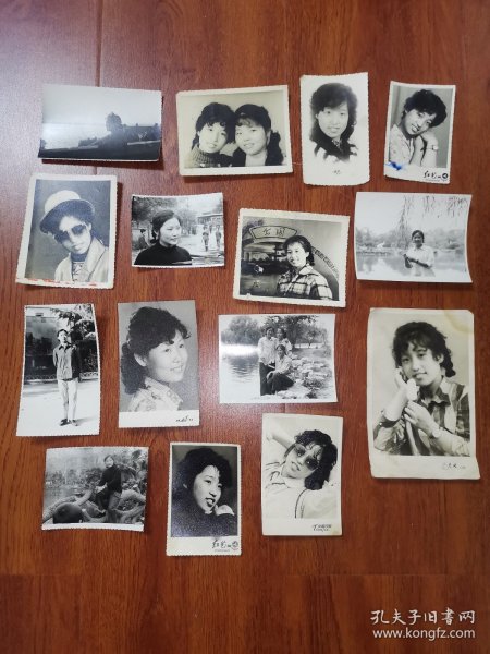 八十年代美女照片15枚，30元不包邮