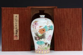 F300---清代雍正粉彩花鸟梅瓶