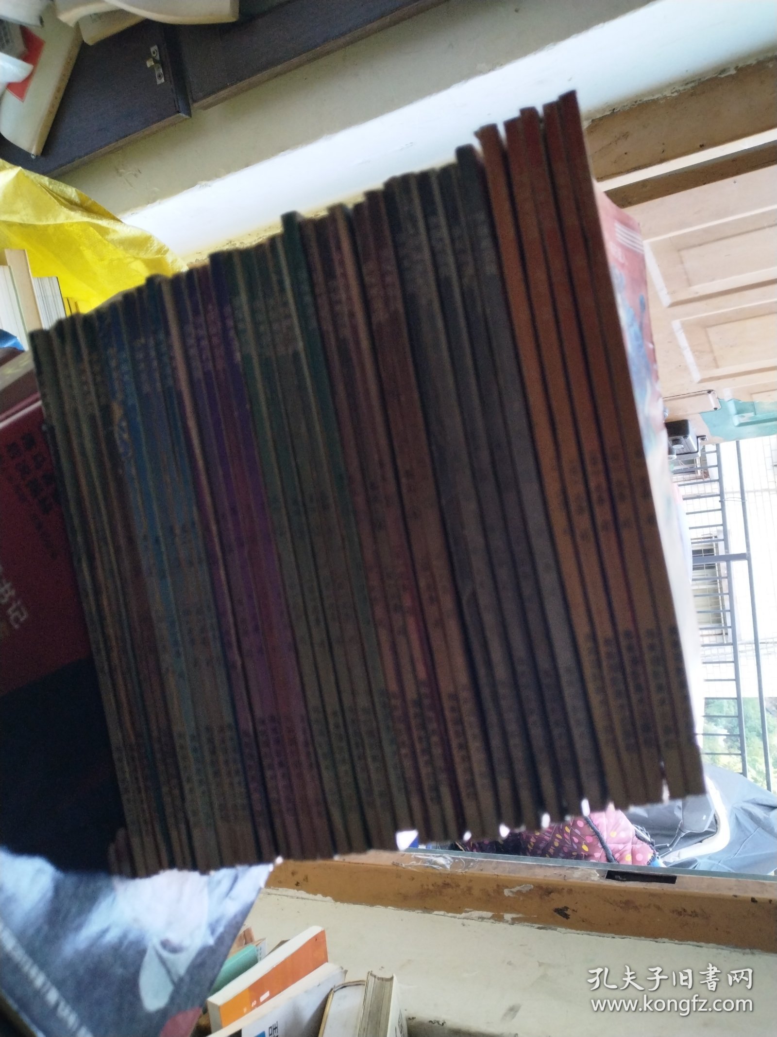 漫画:侠探寒羽良卷一5册全，卷二5册全，卷三5册全，卷四5册全，卷五5册全，卷六5册全，卷七5册全(共35本合拍)