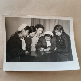 60年代黑白照片，女工【24】