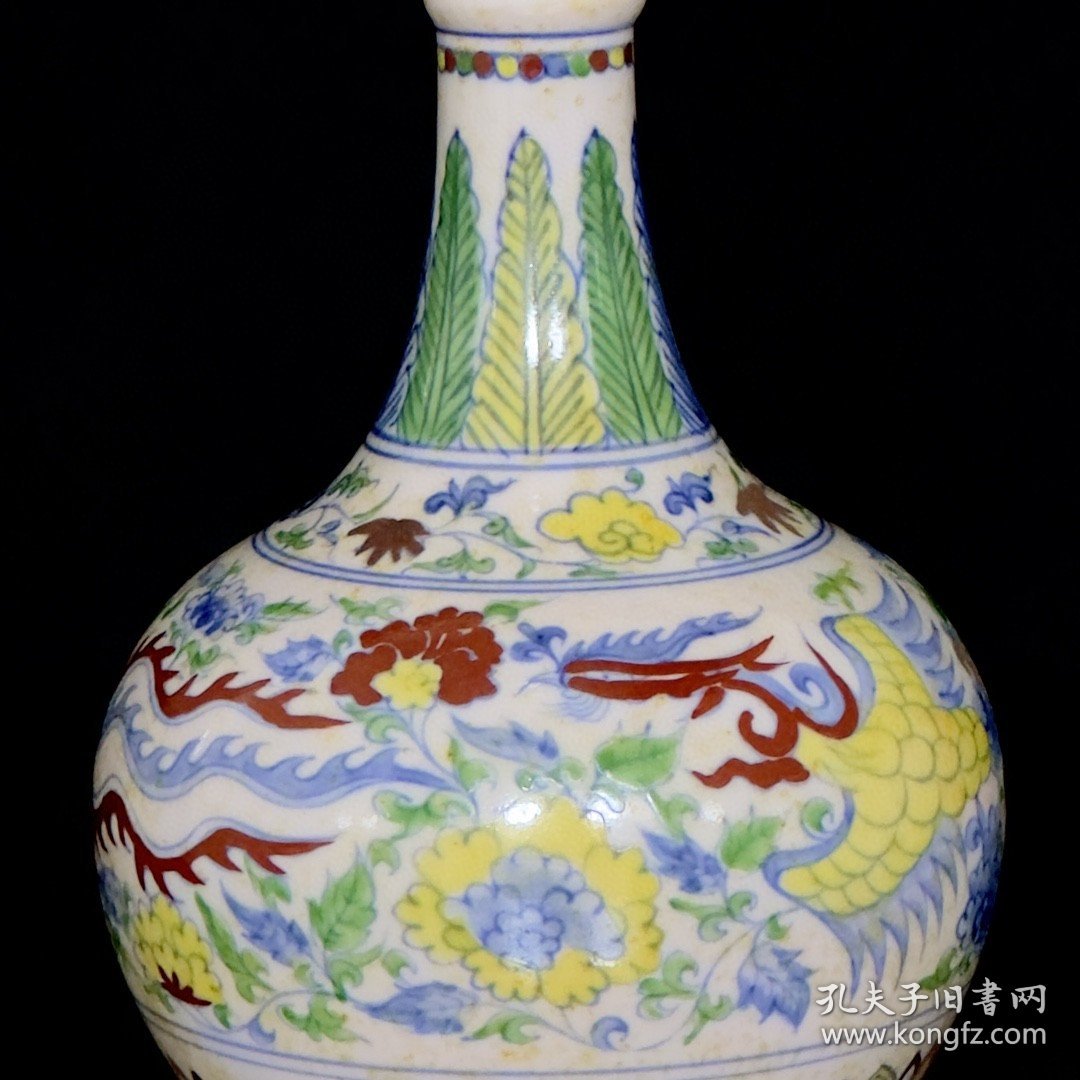 明成化斗彩红胎凤穿牡丹纹长颈瓶31/12.5厘米