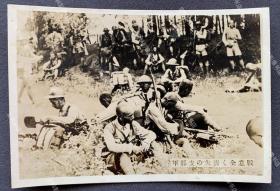 抗战时期 日军丑化中国军人宣传照“完全丧失斗志的中国军人” 银盐老照片一枚
