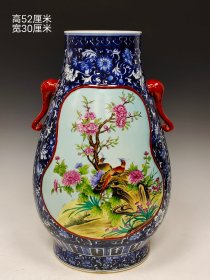 旧藏“乾隆年制”精工细作满工青花留白两开窗粉彩雉鸡牡丹纹象耳尊