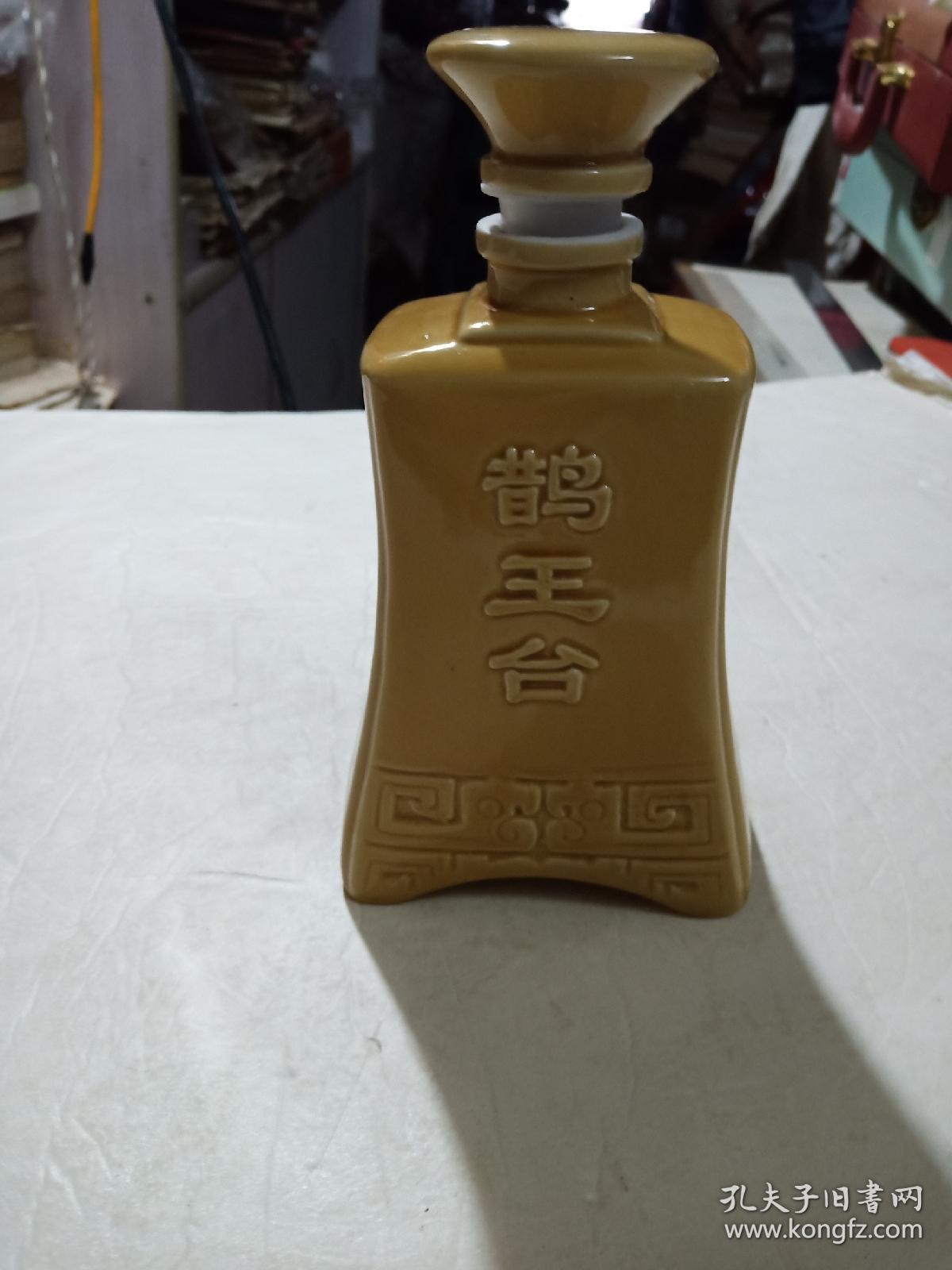 鹊王台酒瓶