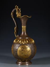清代，银鎏金缠枝花卉龙纹瓶规格：腹径9.8cm高（厚）22.8cm重448g