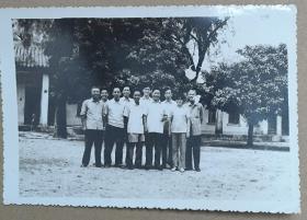 80年代 广州赤沙留影 黑白老照片一张
