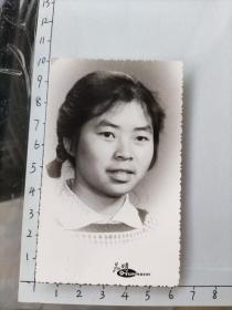 60年代粗辫子美女照片