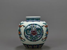 清乾隆斗彩螭龙纹罐16/15.5厘米