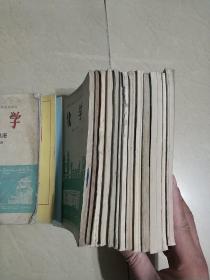 七八十年代课本81本合售（包含各科小学、初中、高中原生态课本，品相如图）