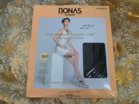 宝娜斯 BONAS 高弹耐穿加肥加大连裤袜 40D 黑色 品牌代言人 林志玲 丝袜美腿 十几年前生产制造 此封面产品绝版品 早已停产该包装设计 限量发行品 稀少品 美品 丝袜爱好者 研究者珍藏精品 全新美品 未开封 仅一枚