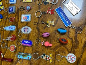 各种老款 绝版 钥匙链 钥匙扣 这些东西 都是 自己一个 一个 花费时间 去各种地方找到的 各种凑出来的 10-18元 买五个包邮 相当于买四赠一。