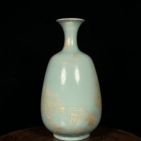 瓷冬瓜瓶：汝窑冬瓜瓶，高26直径13cm