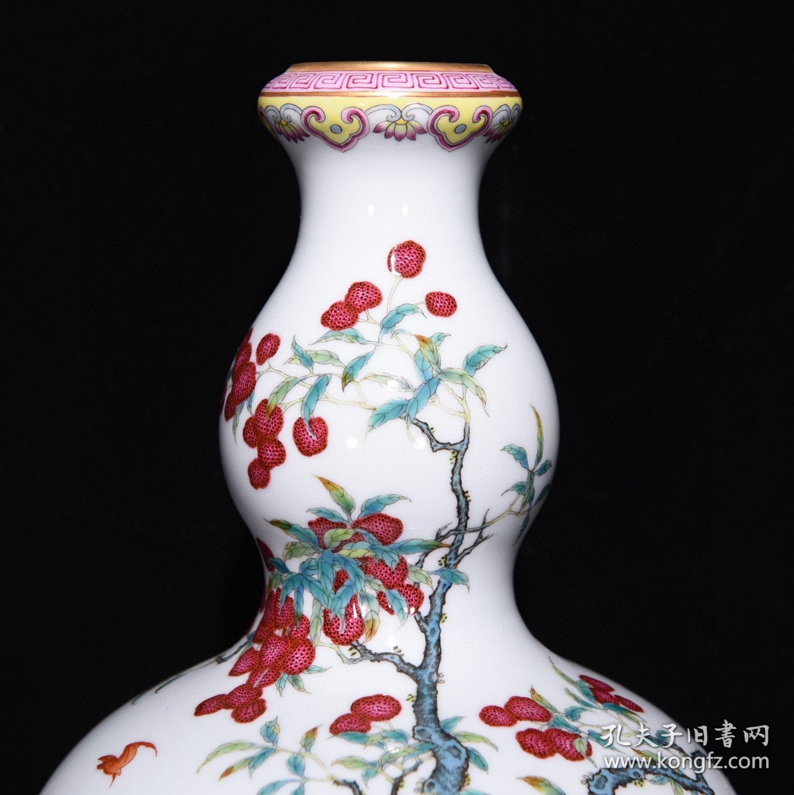 清乾隆粉彩荔枝纹葫芦瓶尺寸30.5*21厘米