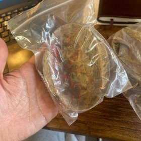 彩陶耳杯 矿物颜色 非常漂亮 作为脑力劳动者的解压良器 自己拆出来的，一摞拆出来 几乎没有完整的，破损的可以自己粘一下，一共4个，尺寸不一