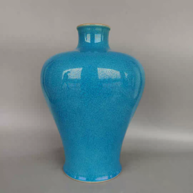 清宝石蓝釉梅瓶