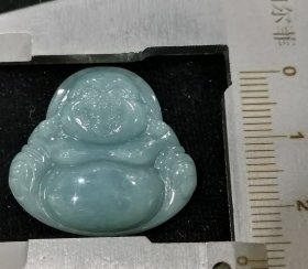 天然翡翠大肚佛挂件一个，保存完好品相一流，