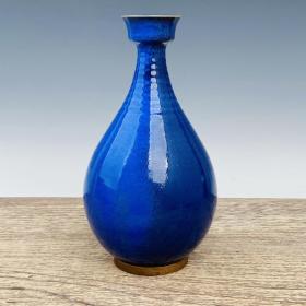 钧瓷宝石蓝花瓶，高28厘米，直径15厘米