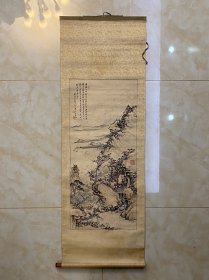 海上六十名家之吴观岱高足民国著名海派画家吴雨苍原裱山水立轴95*44.5
吴雨苍，名吴霖，字雨苍，1916年出生，祖籍无锡，长期定居苏州，出生三月父亲病殁，靠母亲养育长大。其母出身名门，早年拜吴观岱习画，后入学上海圣玛利大学，曾与宋氏三姐妹同校就读，毕业后长期执教，为人师表。吴雨苍时常追忆母亲知书达理，育子教诲良多。
吴霖，字雨苍。祖籍无锡，长期定居苏州。早年拜吴观岱习画，后入学上海圣玛利大学，曾