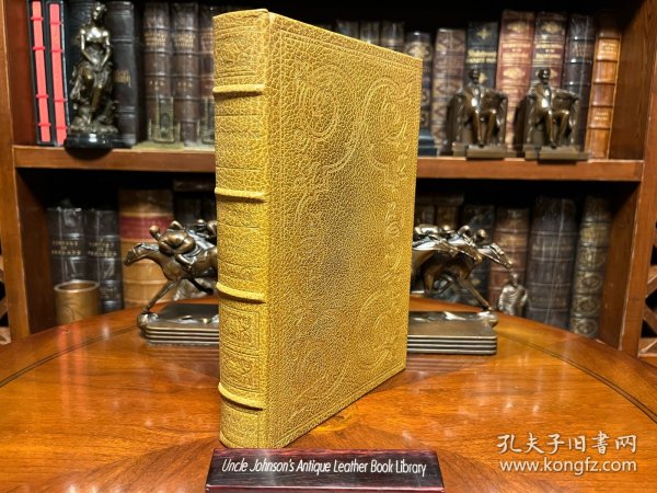 《鲁滨逊漂流记》Robinson Crusoe是英国作家丹尼尔·笛福Defoe的代表作，讲述了一位名叫鲁滨逊的青年，在一次航海中遭遇风暴，面对绝境，鲁滨逊凭借顽强的意志和不懈的努力，建造住所，种植粮食，驯养动物，制作工具，甚至救下并教化了一个土著人“星期五”，两人成为了忠实的朋友… 富兰克林Franklin出版社复刻1719年首版，真皮装帧，百部伟大作品系列，早期厚实无酸纸精品，崭新紧致。