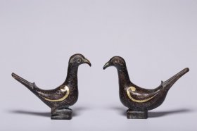 铜错金银神鸟一对 高5厘米，长7厘米，宽2厘米，一对重149克