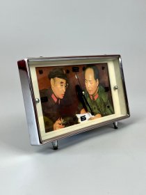 七十年代【最亲密的战友】闹钟、全品完整，可正常使用，实拍如图！