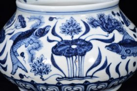 明宣德年青花鱼藻纹盖罐20*20厘米