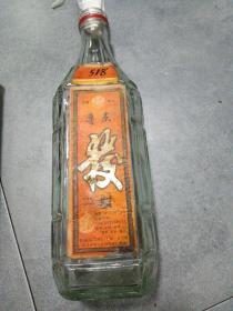 三四十年前老酒瓶一个