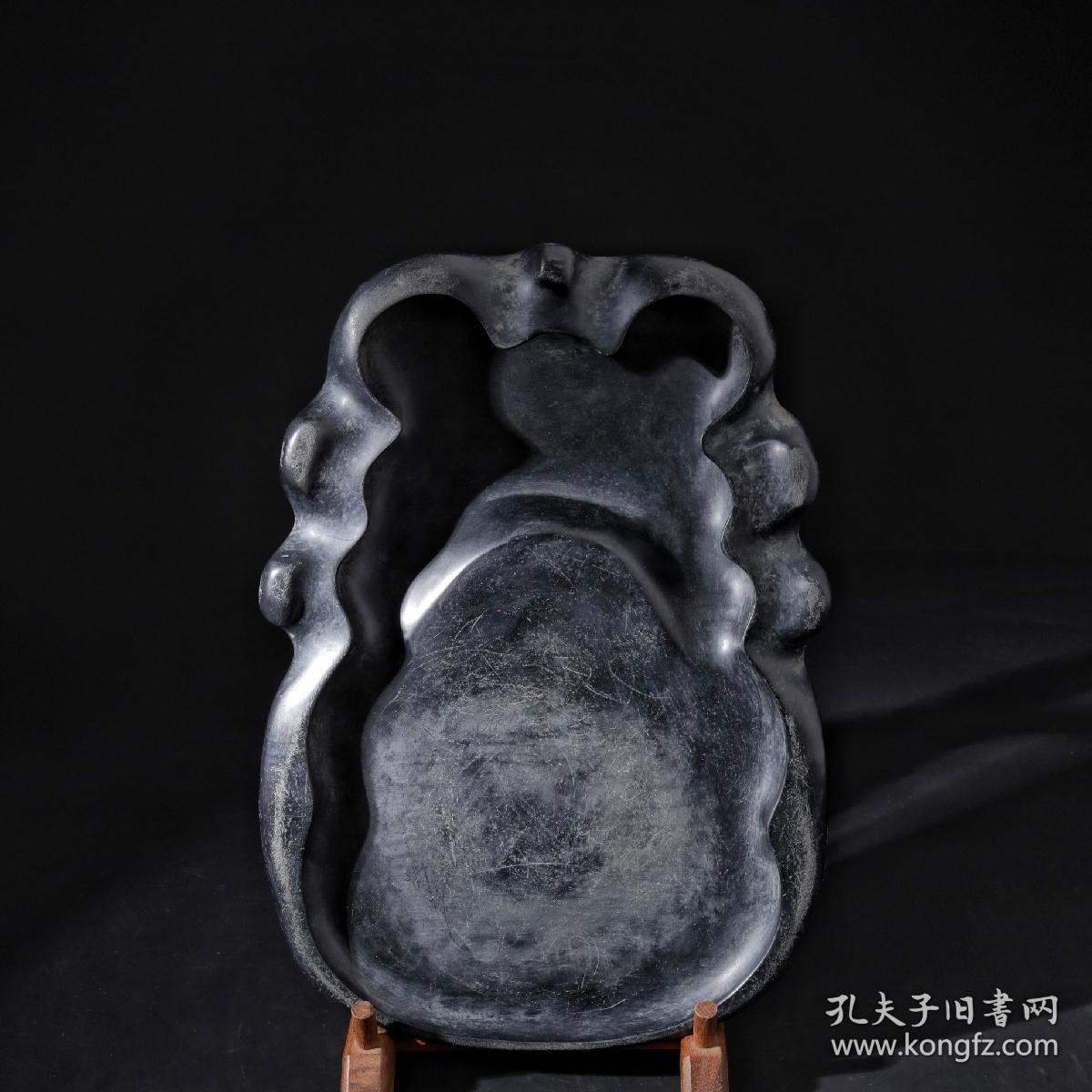 旧藏 蝉形 歙砚 款：张超尺寸：长29.8cm，宽20.5cm，厚5cm，重2.61kg