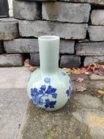 大尺寸鸭蛋青釉天球瓶 手绘青花 太漂亮了完整
