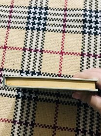 精装正版连环画，欧也尼的悲剧，仅印3000册，自然旧，书口有轻微黄斑 品相自鉴